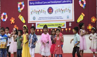 विश्वविद्यालय के सबसे छोटे विद्यार्थियों का विदाई समारोह हर्षदायक  :डॉ मीनू श्रीवास्तव