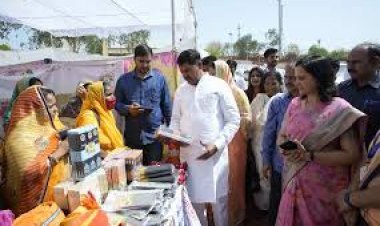 राज्य सरकार महिला सशक्तिकरण के साथ ही आत्मनिर्भर बनाने के लिए प्रयासरत