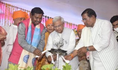 मध्य प्रदेश में पांचवे आदि महोत्सव के उद्घाटन समारोह में भाग लिया