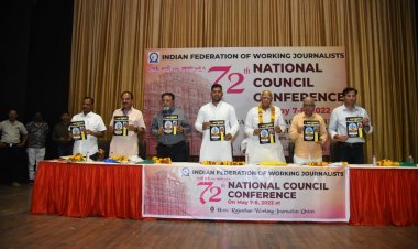 राष्ट्रीय श्रमजीवी पत्रकार सम्मेलन में नैनसुख प्रजापत का सम्मान