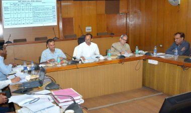 राष्ट्रीय राजमार्ग व अन्य परियोजनाओं के कार्य समयबद्ध पूर्ण करें  - सार्वजनिक निर्माण मंत्री