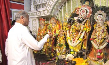 मुख्यमंत्री ने 132 करोड़ रूपए की लागत से बेणेश्वर धाम में बनने वाले  हाईलेवल पुल के शिलान्यास स्थल का किया निरीक्षण