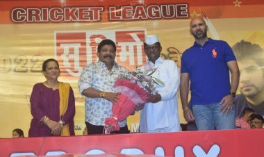 सुप्रीमो ट्रॉफी क्रिकेट टूर्नामेंट सीजन 9, दूसरे दिन 2 रोमांचक मैच का आनंद उठाया दर्शकों