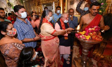 राज्यपाल ने अम्बाजी माता के दर्शन कर प्रदेश की खुशहाली की कामना की