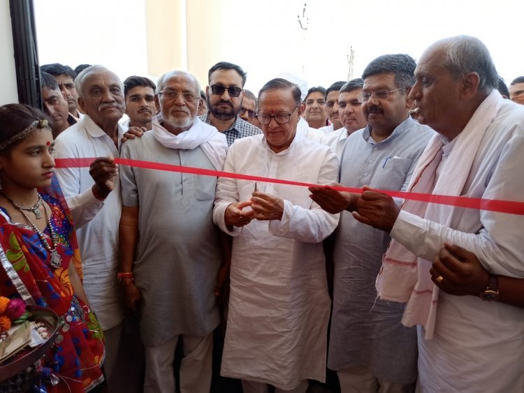 शिक्षा मंत्री डॉ. कल्ला और ऊर्जा मंत्री भाटी ने बज्जू में किया कस्तूरबा गांधी छात्रावास का उद्घाटन