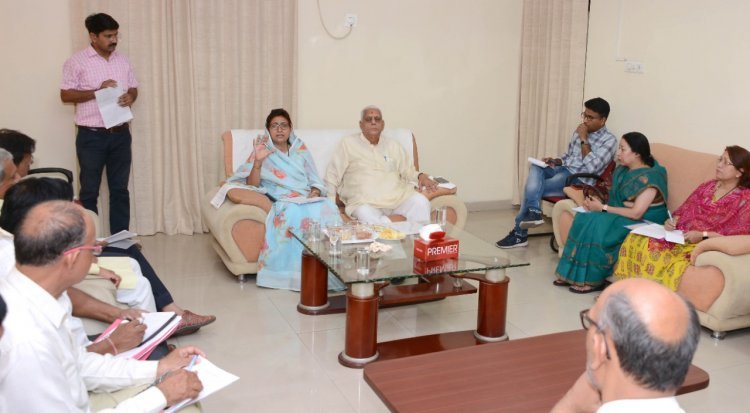 प्रदेश में खादी को मिलेगी नई पहचान, एग्रेसिव मार्केटिंग के साथ ऑनलाइन प्लेटफार्म का भी किया जाएगा इस्तेमाल -खादी मंत्री