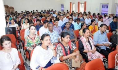 डेयरियों में लग गए ताले, दूध उत्पादन बढ़ाने के लिए बंद हुई योजनाएं