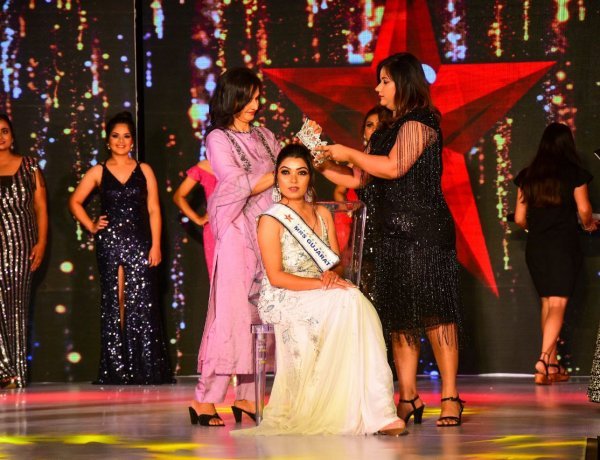 नेशनल लेवल ब्यूटी पेजेन्ट फॉरएवर मिस मिसेज व टीन 2022 के मिसेज इंडिया फिनाले का हुआ आयोजन