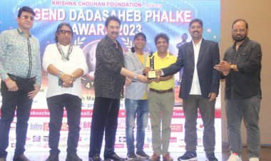 कुमार शानू ने किया दिलीप सेन, ऋतु पाठक, एसीपी संजय पाटिल को दादा साहेब फाल्के अवार्ड 2023 से सम्मानित
