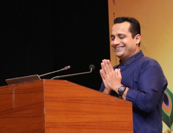 दुर्योधन ये एक गलती ना करता तो महाभारत जीत जाता :  डॉ विवेक बिंद्रा