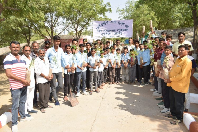 BSF Soldiers Promote Health Awareness Through 'Cleanliness Freedom Run' in Munabaav