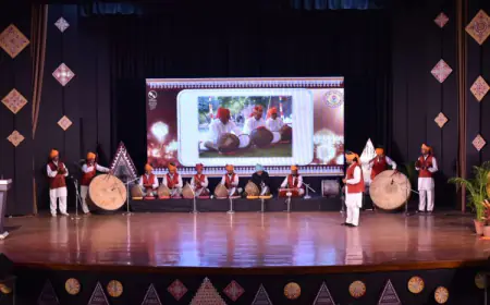 शंख की आध्यात्मिक ध्वनि और नगाड़े की मदमाती लय के साथ 'धरती धोरां री' लोक संगीत महोत्सव का आगाज