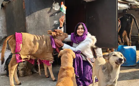 पशु मित्रों के साथ अदा शर्मा की अदाएं