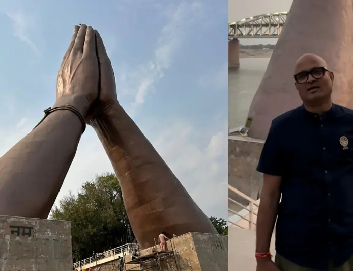 विश्व प्रसिध्द मूर्तिकार नरेश कुमावत ने फिर से बढ़ाई बनारस के नमो घाट की खूबसूरती