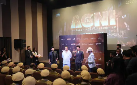 रियल फायरफाइटर्स और चीफ ऑफिसर्स के साथ दिल्ली में प्राइम वीडियो की फिल्म अग्नि की स्पेशल स्क्रीनिंग