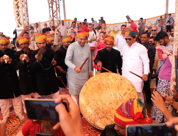 श्री पुष्कर मेला 2024 का ध्वजारोहण के साथ भव्य शुभारंभ, सांस्कृतिक और खेलकूद आयोजनों से रौनक