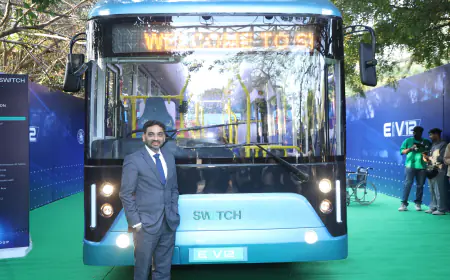 स्विच मोबिलिटी दो नई लो फ्लोर इलेक्ट्रिक सिटी बसों - ईआईवी12 और ई1 के लॉन्च के साथ भारत, यूरोप और जीसीसी में शहरी गतिशीलता को फिर से परिभाषित करेगी