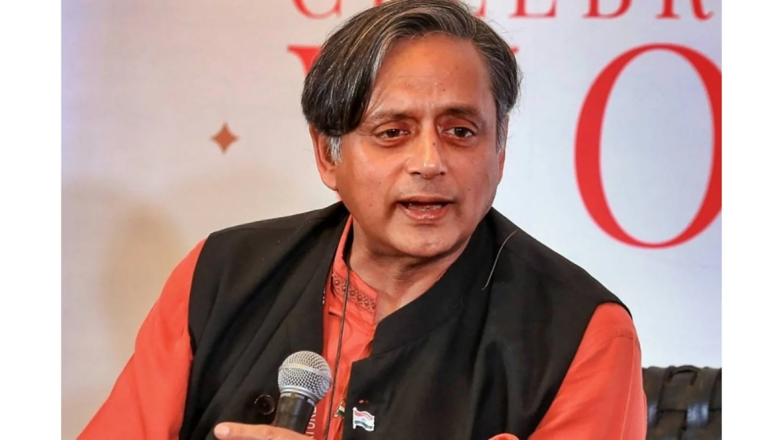 डॉ. शशि तरूर ने 'अदाणी तिरुवनंतपुरम रॉयल्स' के मुख्य संरक्षक बनने का निमंत्रण स्वीकार किया