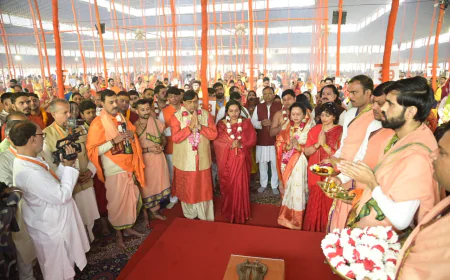 राम मंदिर में ध्वजारोहण और भारत उत्कर्ष महायज्ञ की पूर्णाहुति, नोएडा में 11 लाख श्रद्धालुओं ने रचा नया इतिहास