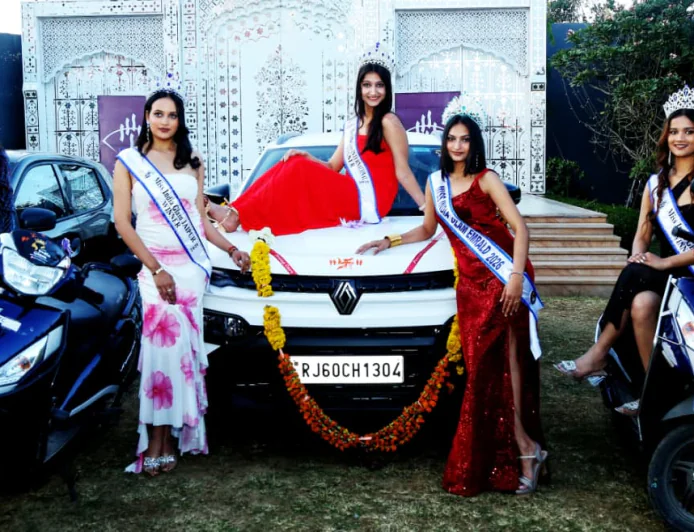 अनंता मिस इंडिया ग्लैम 2026 विजेताओं को मिले कार, स्कूटी और नकद पुरस्कार