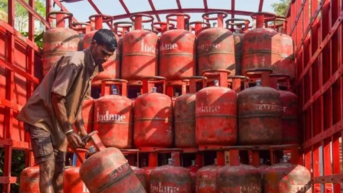 डर ऑनलाइन बुक करें, वितरक के पास सिर्फ जरूरत पड़ने पर जाएं