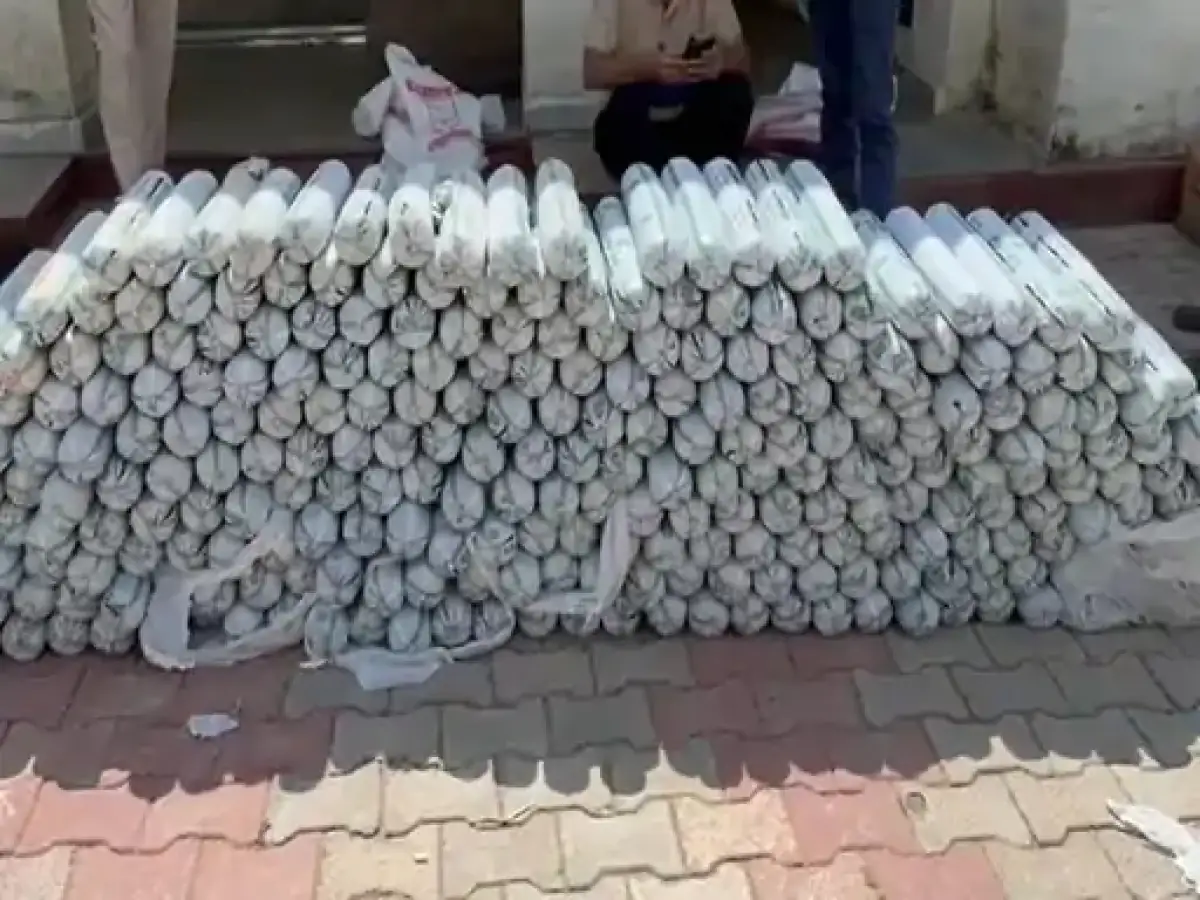 में विस्फोटक जब्त, दो गिरफ्तार